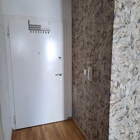 Mariposa: Balcony With Parking Near Split's Largest Mall Apartment