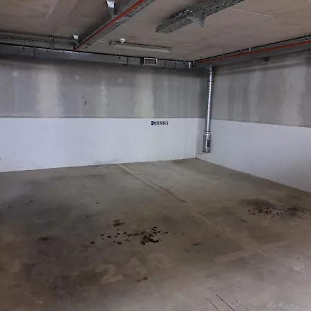Mariposa, With Balcony, Private Parking In The Garage, Near The Biggest Shopping Center Mall Of Lejlighed *