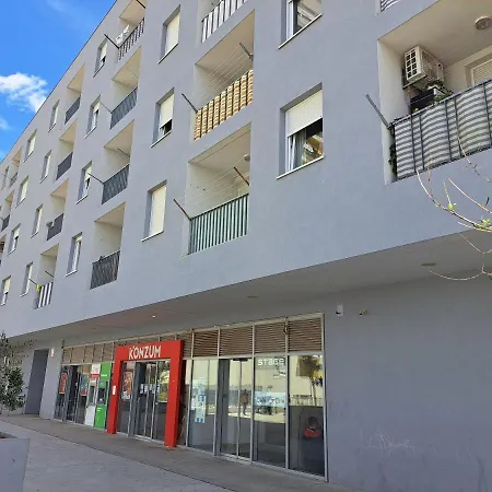 Mariposa: Balcony With Parking Near Split's Largest Mall * Split