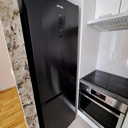 Mariposa, With Balcony, Private Parking In The Garage, Near The Biggest Shopping Center Mall Of