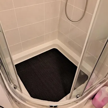 Lägenhet Mariposa, With Balcony, Private Parking In The Garage, Near The Biggest Shopping Center Mall Of