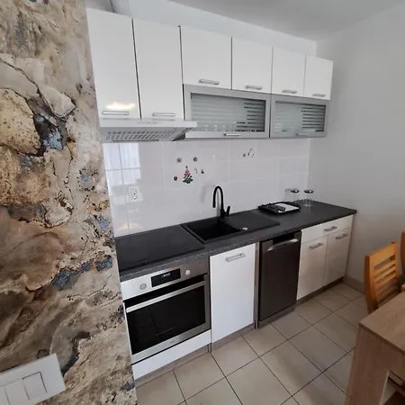 Mariposa, With Balcony, Private Parking In The Garage, Near The Biggest Shopping Center Mall Of * Split